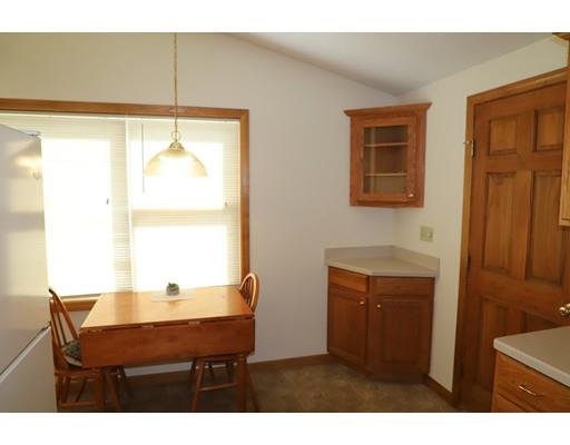 273 Nottingham Street Springfield, MA 01104 - Photo 9 of 22