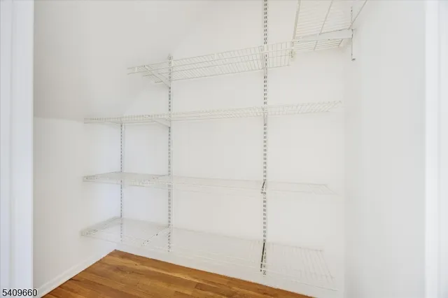 $1,950 | 14 Wedgewood Drive, Unit 19, Verona, NJ 07044