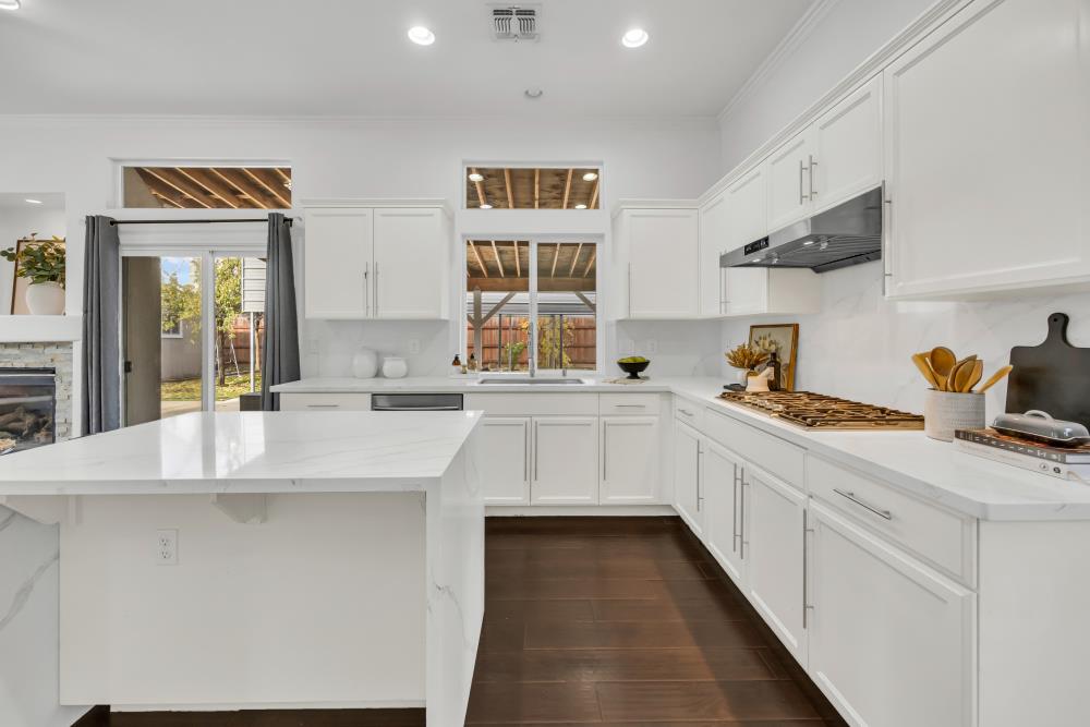 8472 Kingsland Court Elk Grove, CA 95624 - Photo 19 of 46