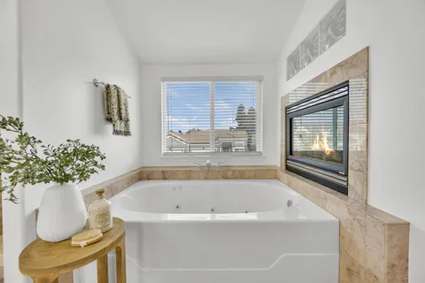 $786,000 | 8472 Kingsland Court, Elk Grove, CA 95624