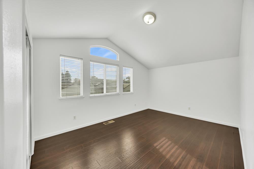 8472 Kingsland Court Elk Grove, CA 95624 - Photo 32 of 46