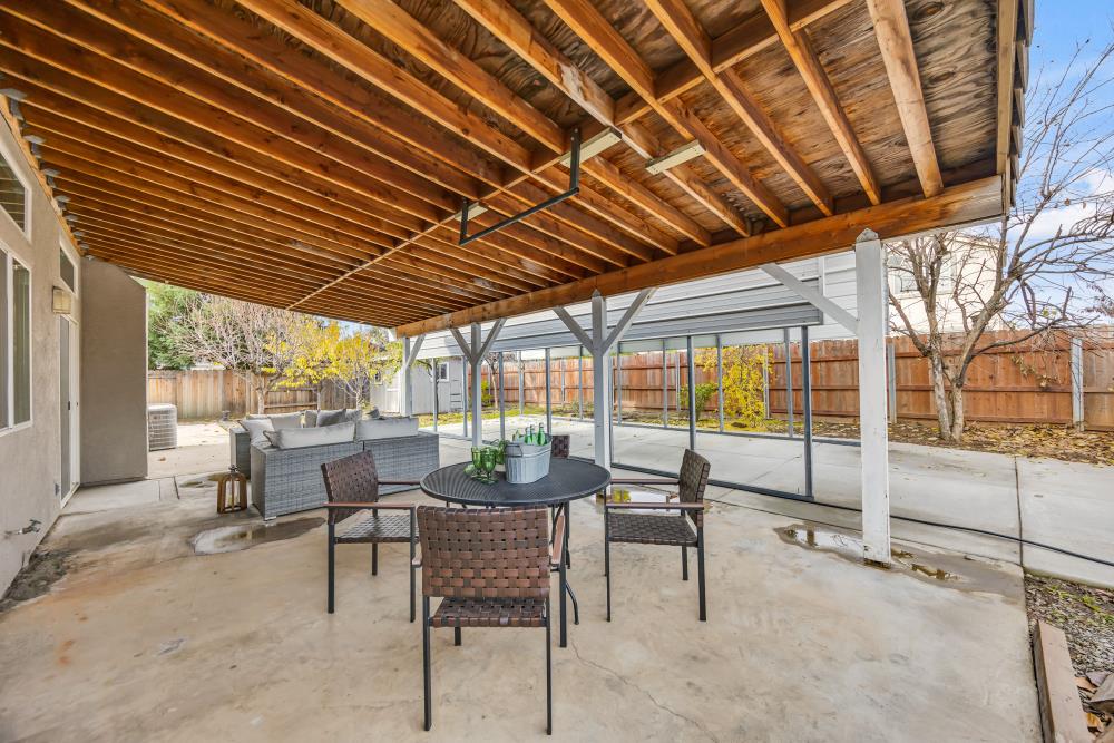 8472 Kingsland Court Elk Grove, CA 95624 - Photo 41 of 46