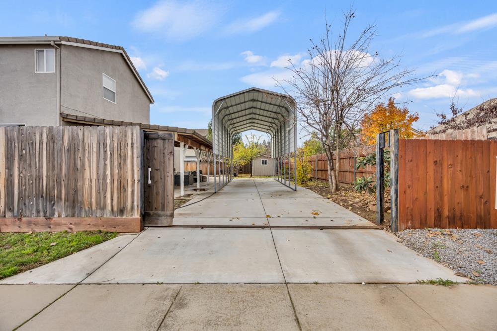 8472 Kingsland Court Elk Grove, CA 95624 - Photo 43 of 46