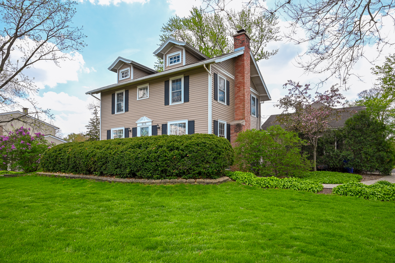 273 Geneva Road Glen Ellyn, IL 60137 - Photo 1 of 38 Gallery Image 1