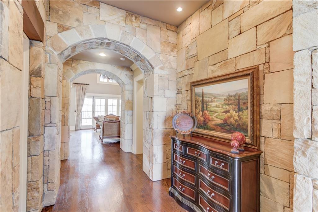 922 Little Darby Lane Suwanee, GA 30024 - Photo 12 of 109