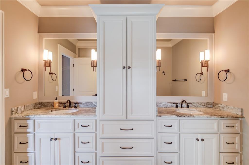 922 Little Darby Lane Suwanee, GA 30024 - Photo 52 of 109