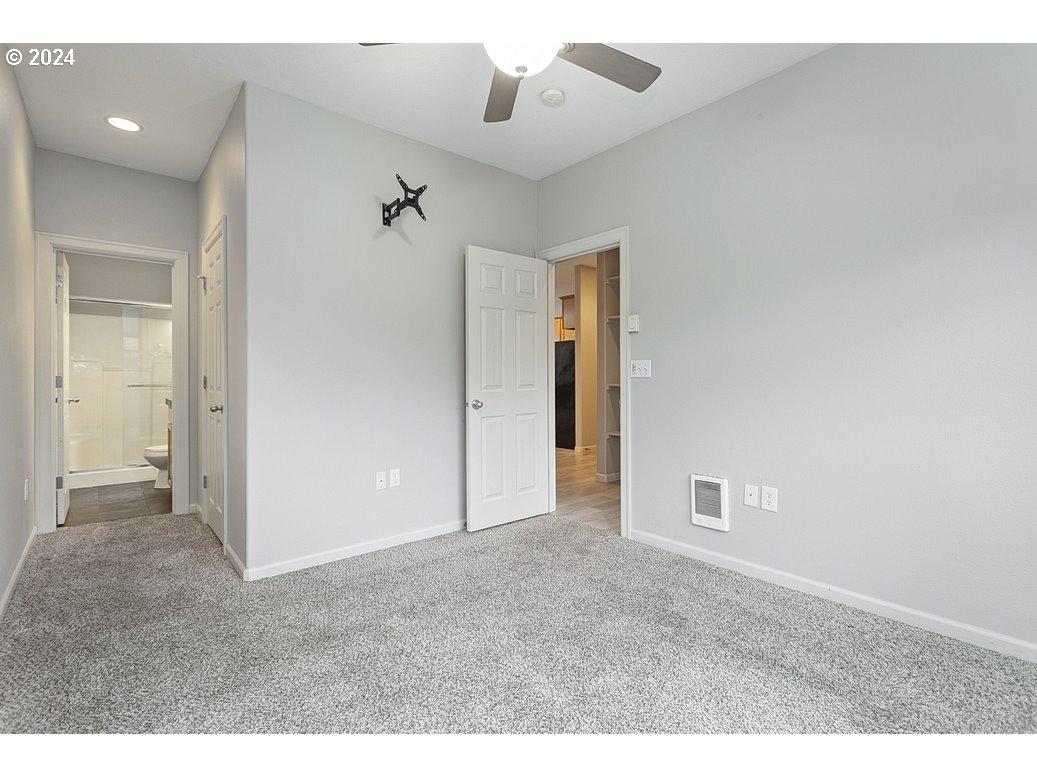 17301 Ruben Lane, Unit 10 Sandy, OR 97055 - Photo 17 of 33 a view of an empty room