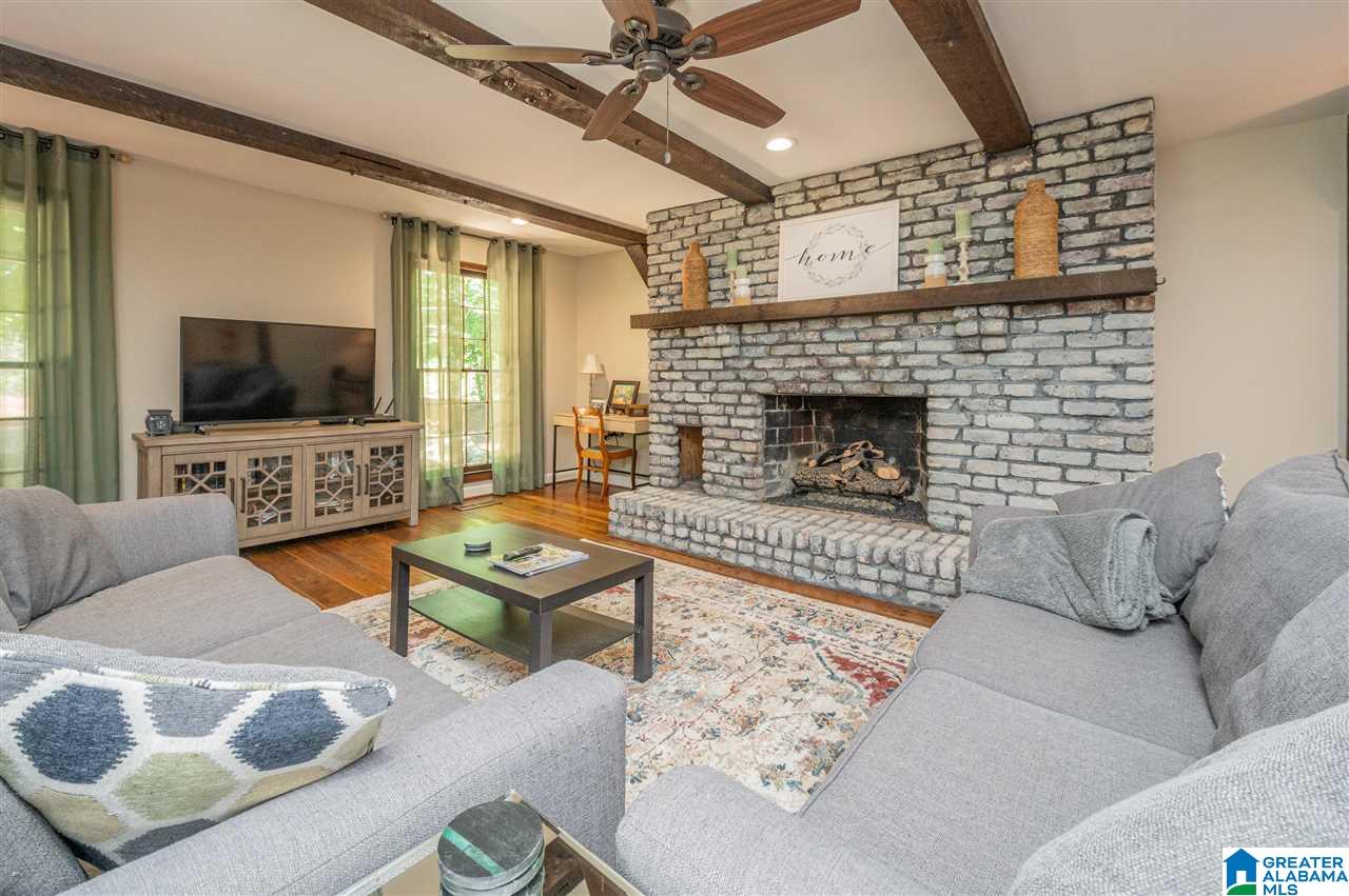 424 Paramount Lane Birmingham, AL 35226 - Photo 3 of 50