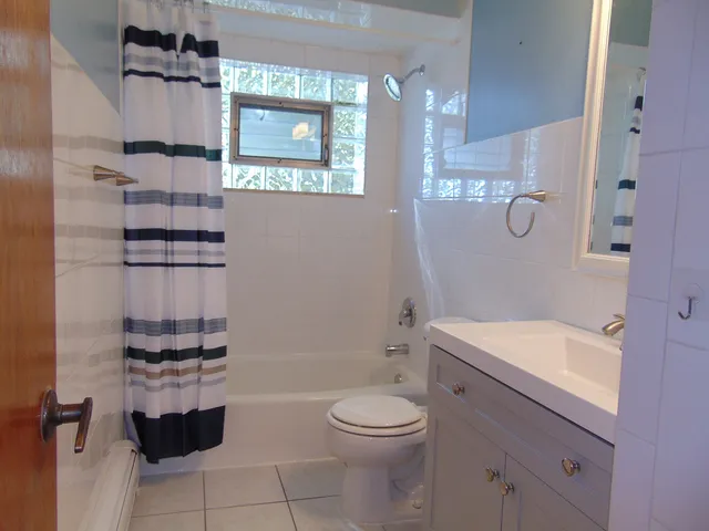 $179,900 | 3804 North Harlem Avenue, Unit 4, Chicago, IL 60634