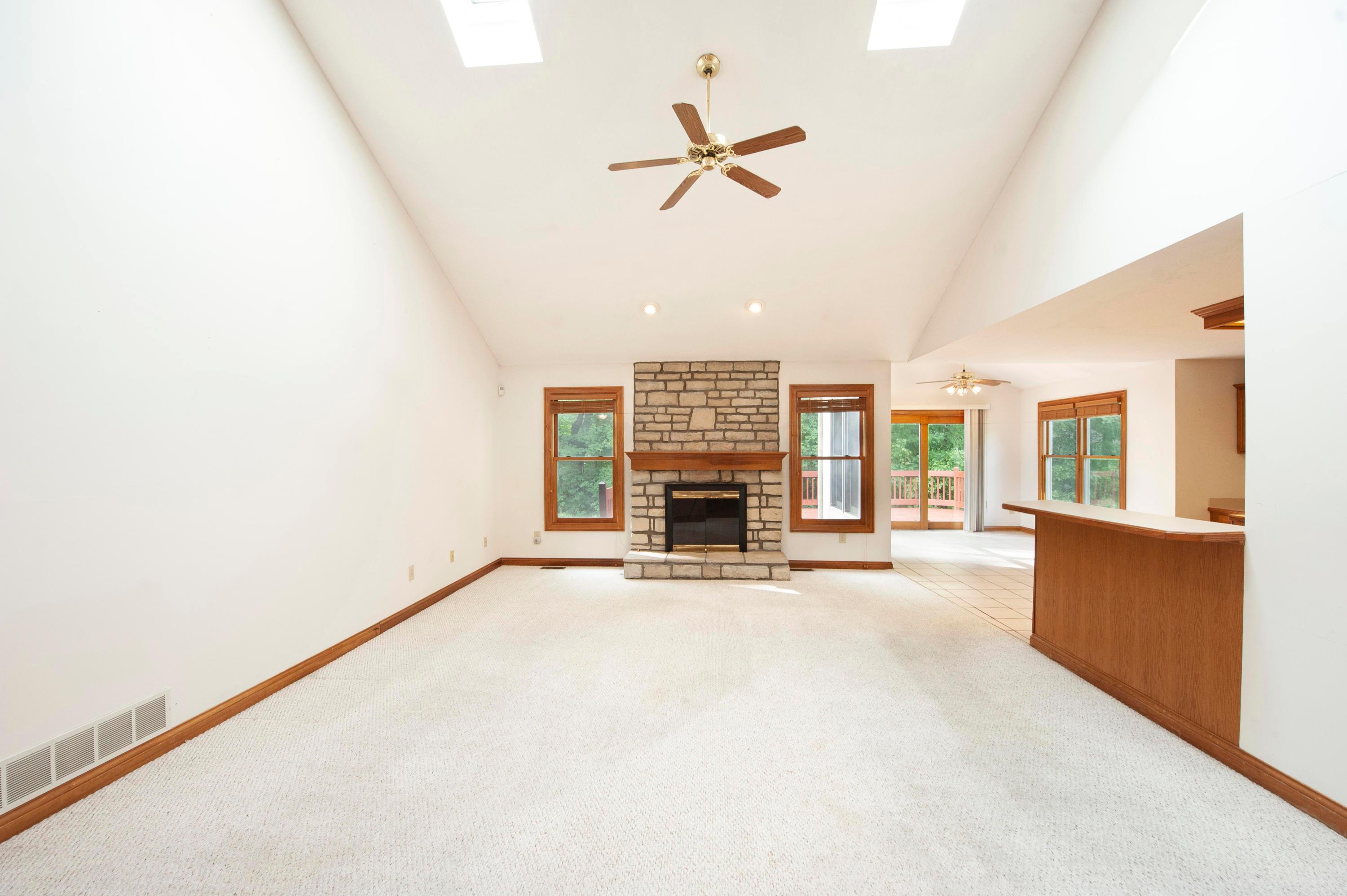 696 Ridenour Road Columbus, OH 43230 - Photo 8 of 35 Gallery Image 8
