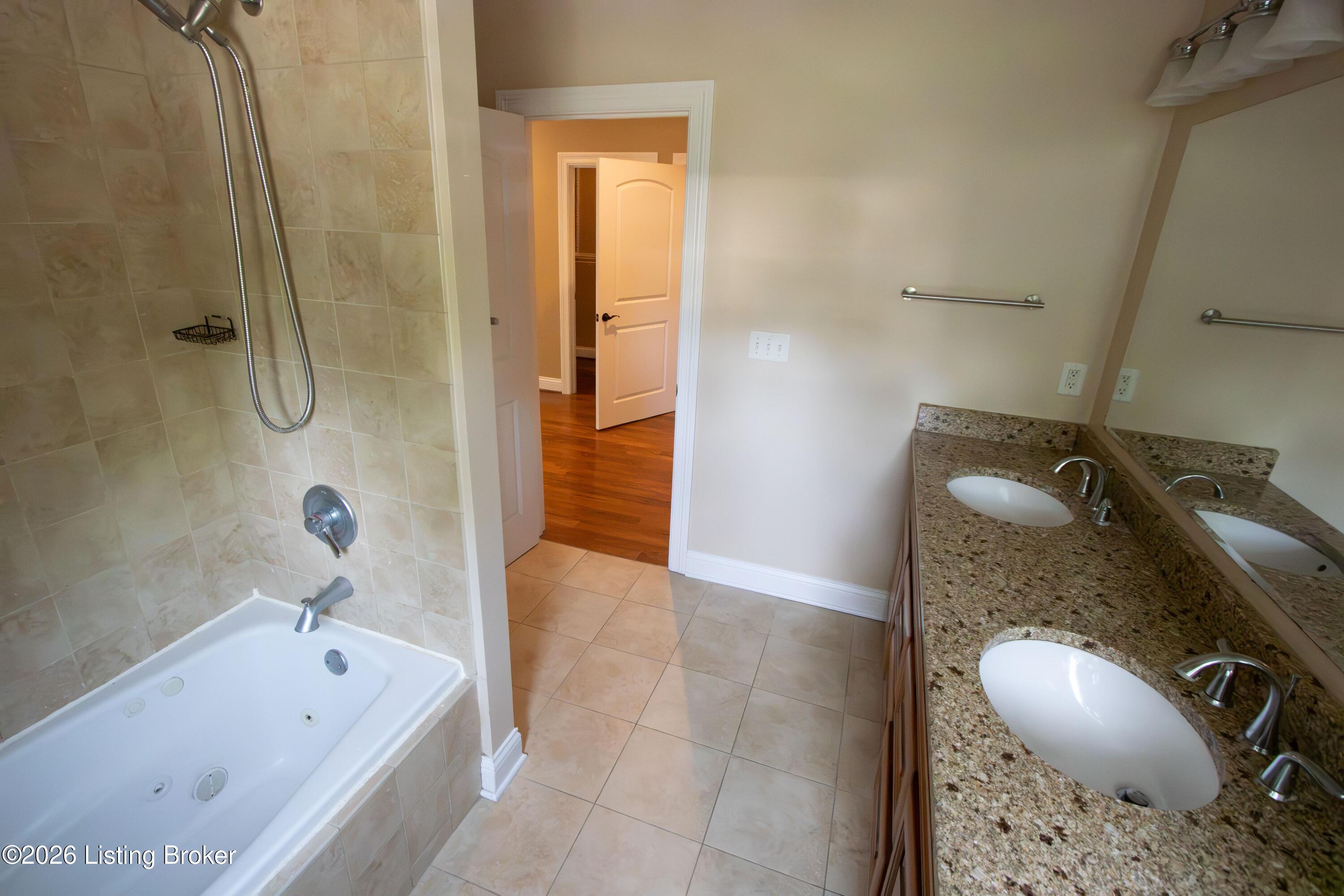 927 Cherokee Road, Unit 6 Louisville, KY 40204 - Photo 27 of 38 Photo Aug 12 2026, 5 55 56 PM