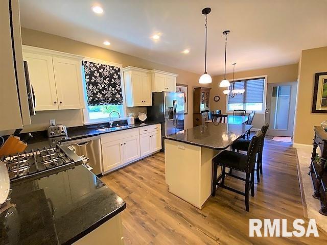 2109 Brookstone Drive Springfield, IL 62711 - Photo 16 of 33 Gallery Image 16