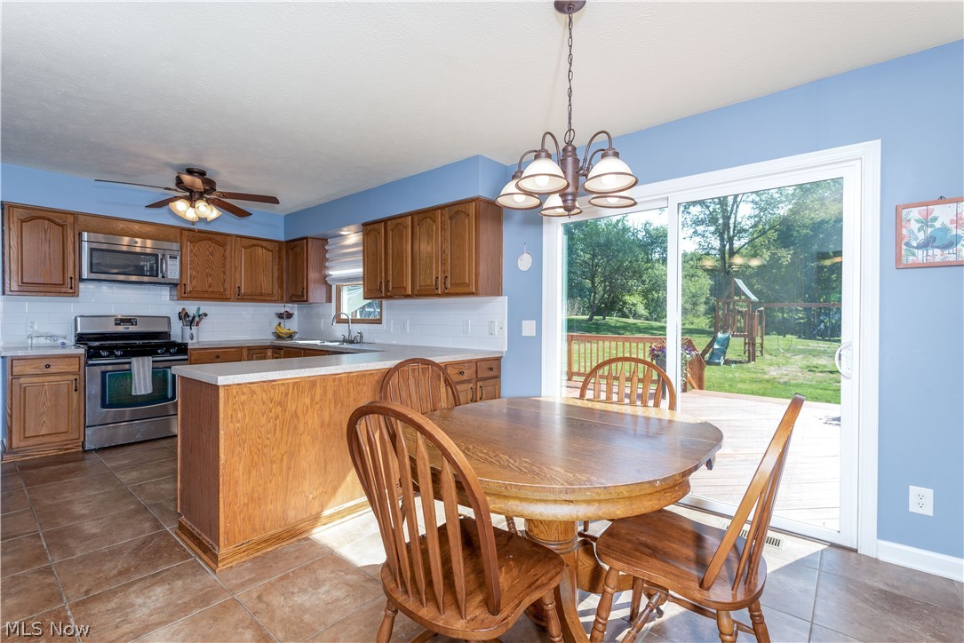 8666 Cooley Road Ravenna, OH 44266 - Photo 13 of 35 Eat in kitchen view