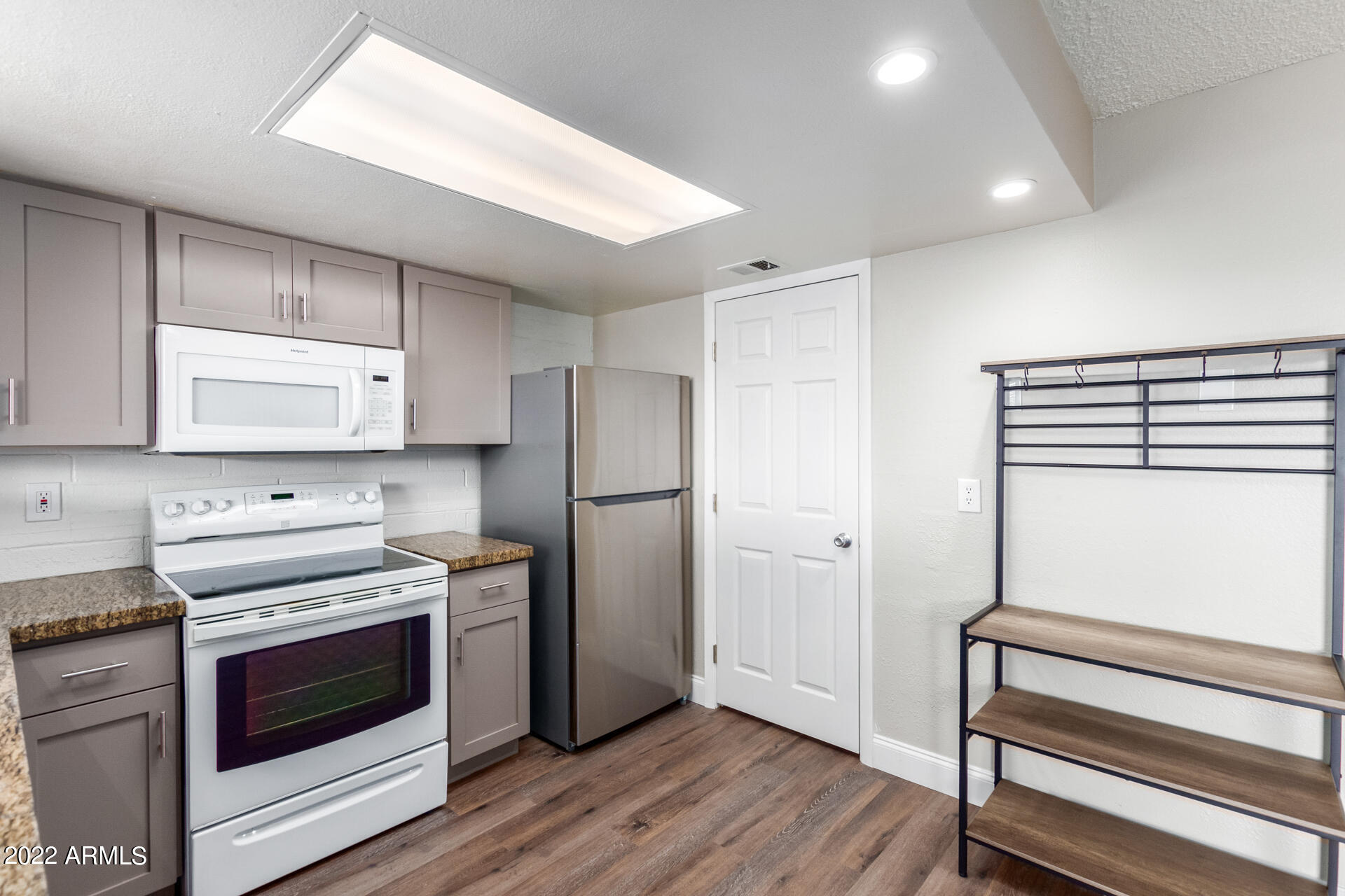 6565 North 19th Avenue, Unit 42 Phoenix, AZ 85015 - Photo 17 of 34 14 - 19th