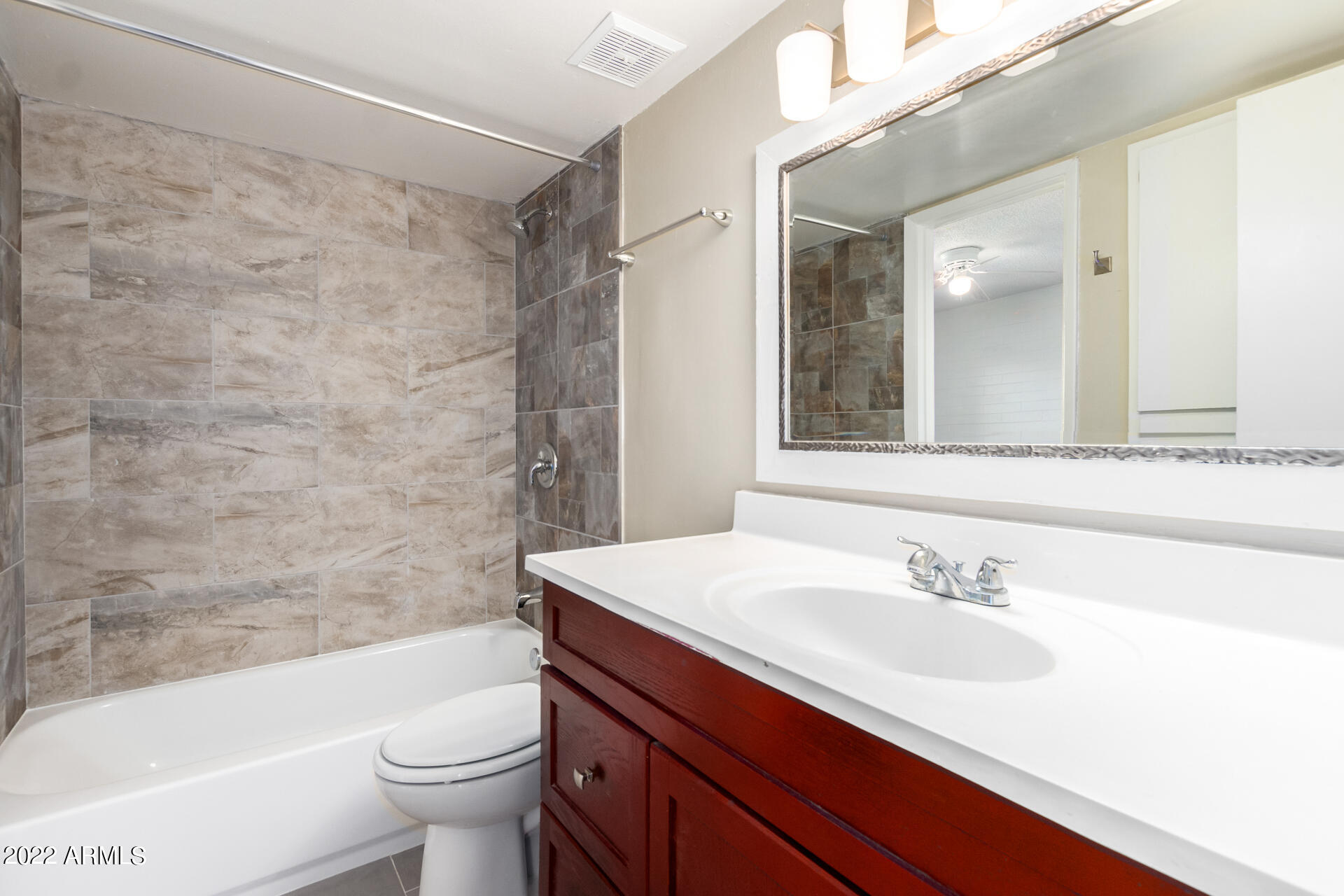 6565 North 19th Avenue, Unit 42 Phoenix, AZ 85015 - Photo 6 of 34 21 - 19th