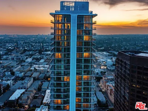 $6,525 | 11750 Wilshire Boulevard, Unit 2401, Los Angeles, CA 90025