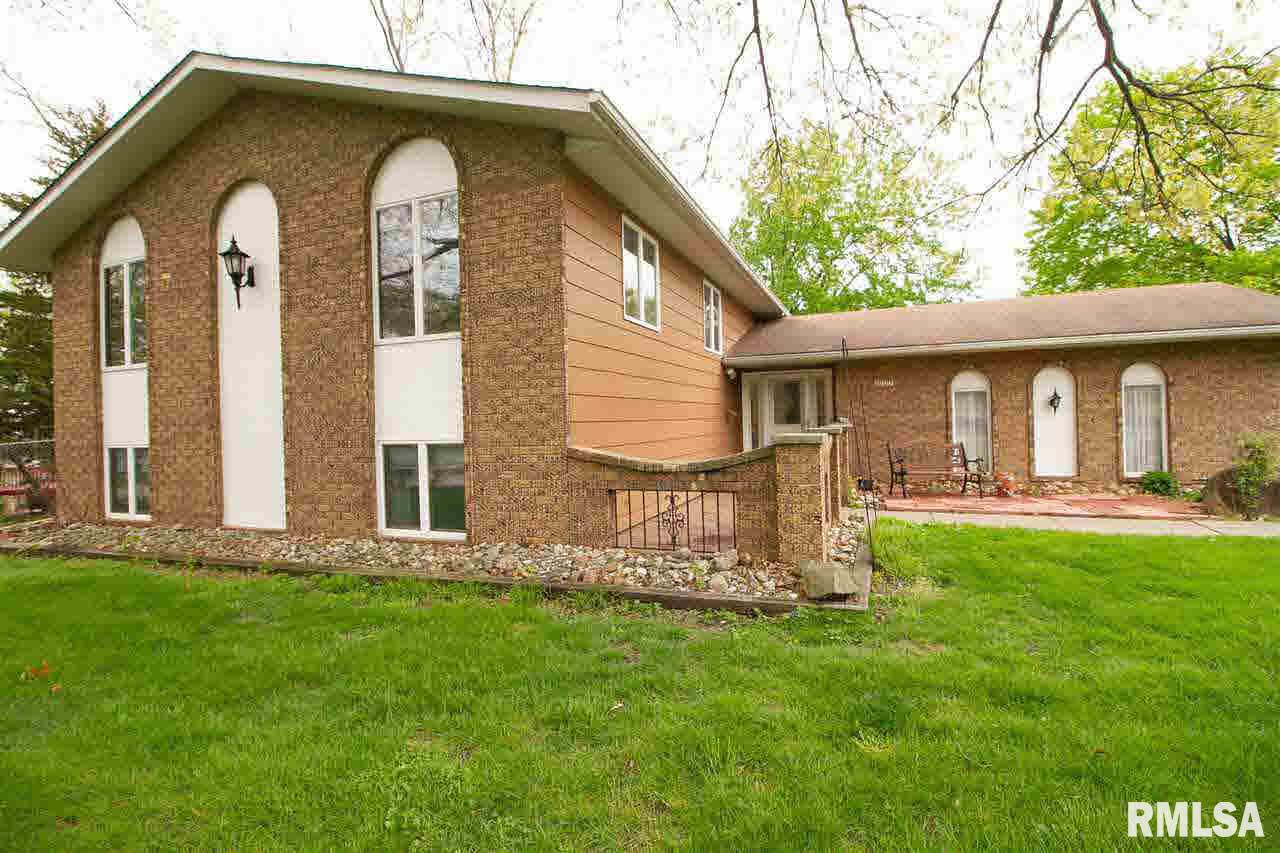 2727 Jersey Ridge Road Davenport, IA 52803 - Photo 1 of 24 Gallery Image 1