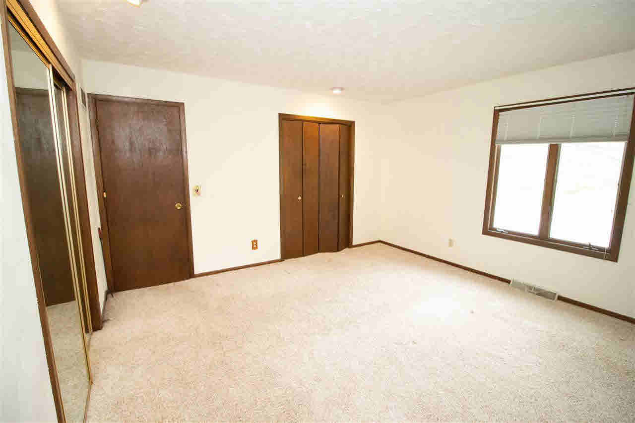 2727 Jersey Ridge Road Davenport, IA 52803 - Photo 11 of 24 Gallery Image 11