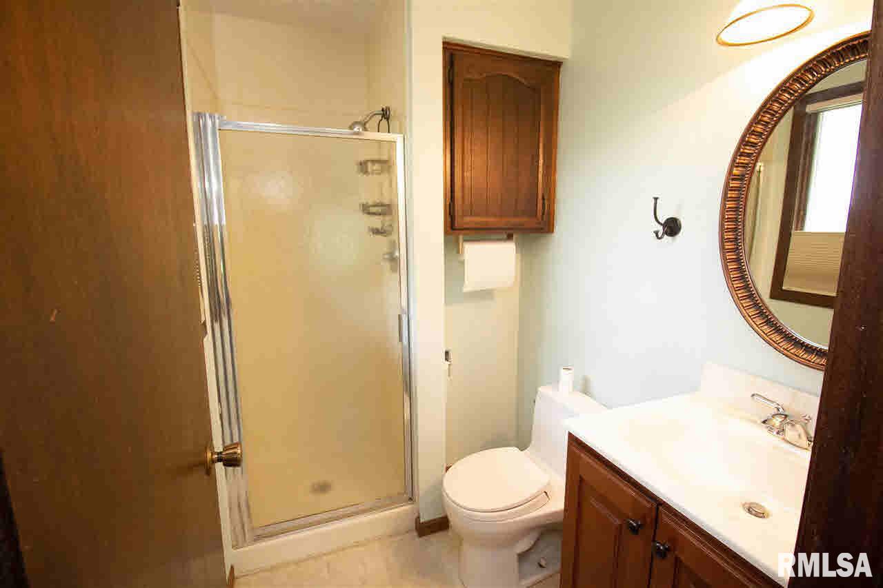 2727 Jersey Ridge Road Davenport, IA 52803 - Photo 12 of 24 Gallery Image 12