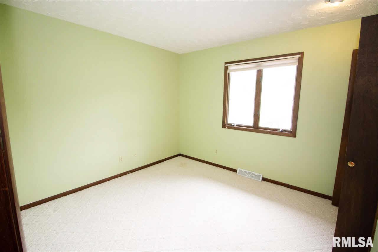 2727 Jersey Ridge Road Davenport, IA 52803 - Photo 14 of 24 Gallery Image 14