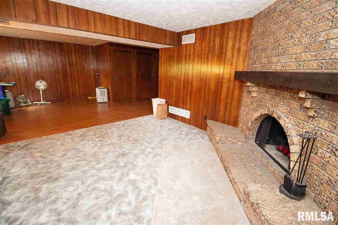 2727 Jersey Ridge Road Davenport, IA 52803 - Photo 16 of 24 Gallery Image 16