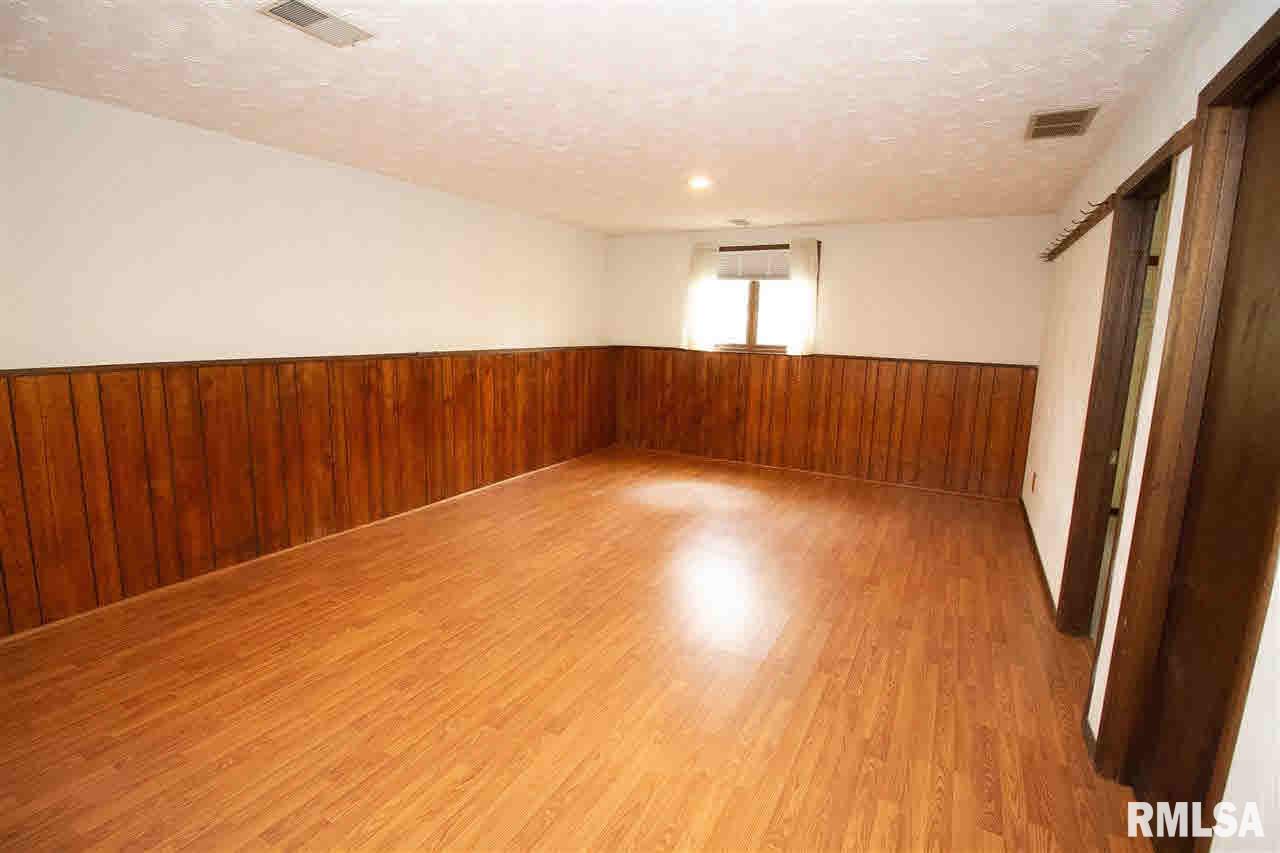 2727 Jersey Ridge Road Davenport, IA 52803 - Photo 20 of 24 Gallery Image 20