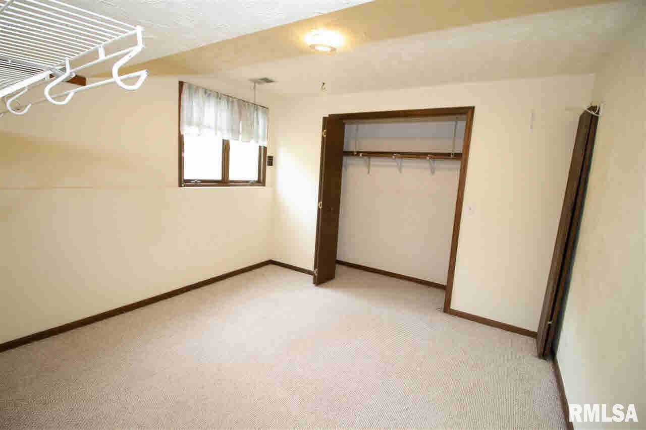 2727 Jersey Ridge Road Davenport, IA 52803 - Photo 21 of 24 Gallery Image 21