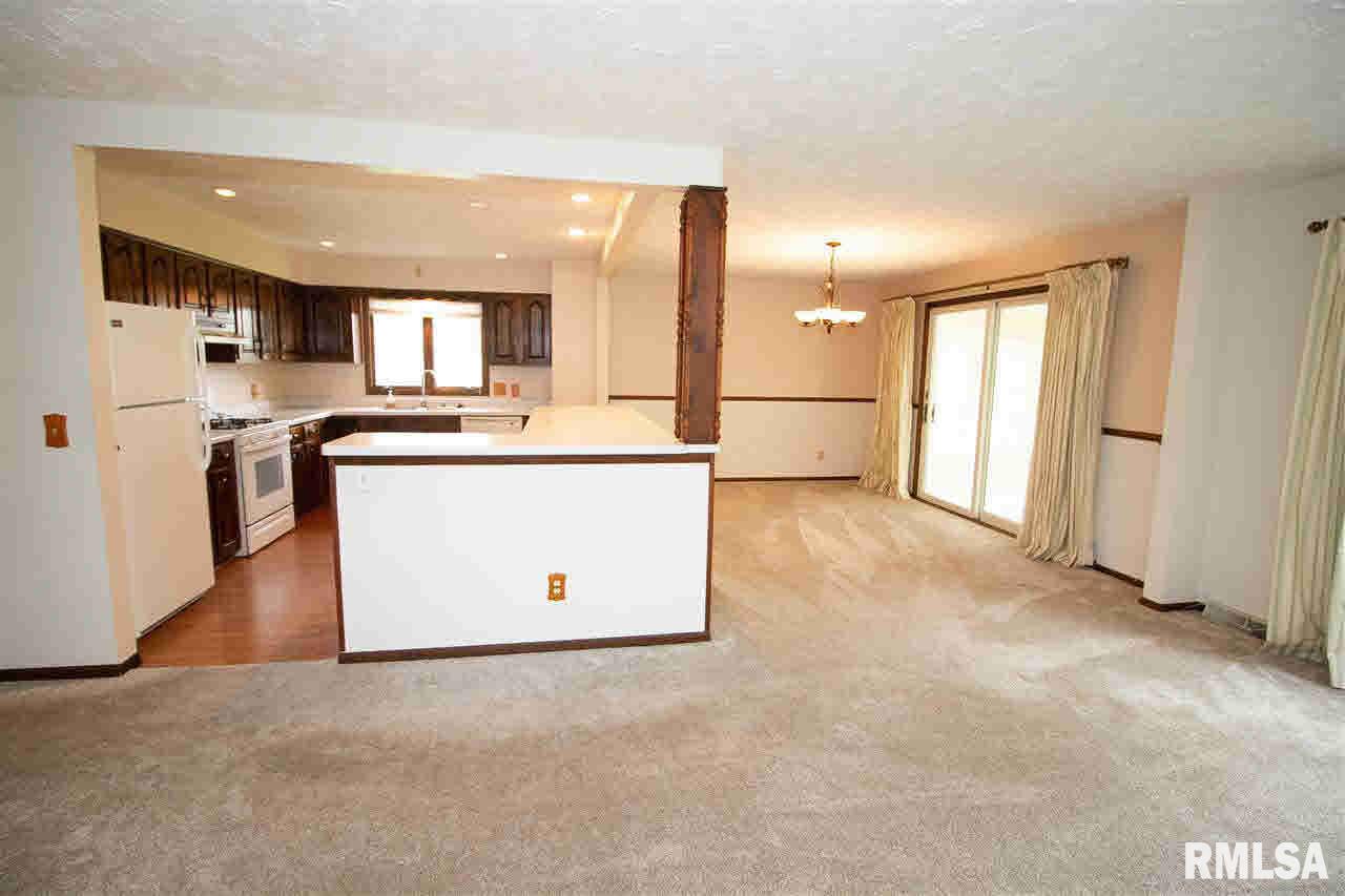 2727 Jersey Ridge Road Davenport, IA 52803 - Photo 5 of 24 Gallery Image 5