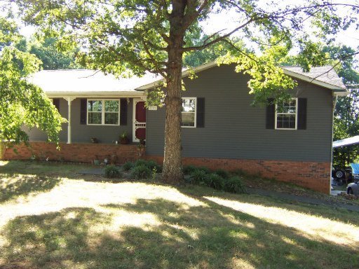 2709 Clover Hill Ridge Road Maryville, TN 37801 - Photo 1 of 20 Primary Photo