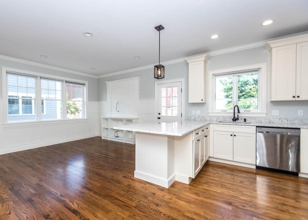 49 Hall Street, Unit 1 Waltham, MA 02453 - Photo 6 of 17