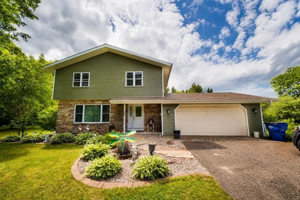 $369,900 | 2033 Kimberly Road, Kronenwetter, WI 54455