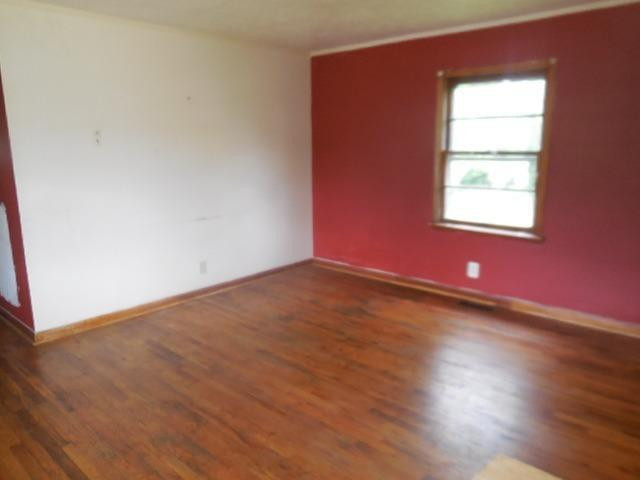25 Spring Street Winchester, KY 40391 - Photo 16 of 16 Living Room