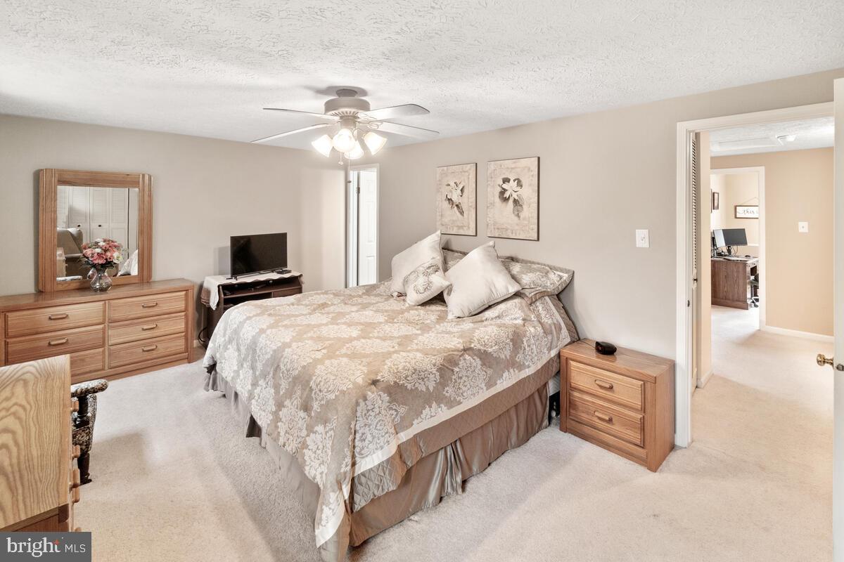 505 Philmont Drive Gaithersburg, MD 20878 - Photo 16 of 43 Primary bedroom.