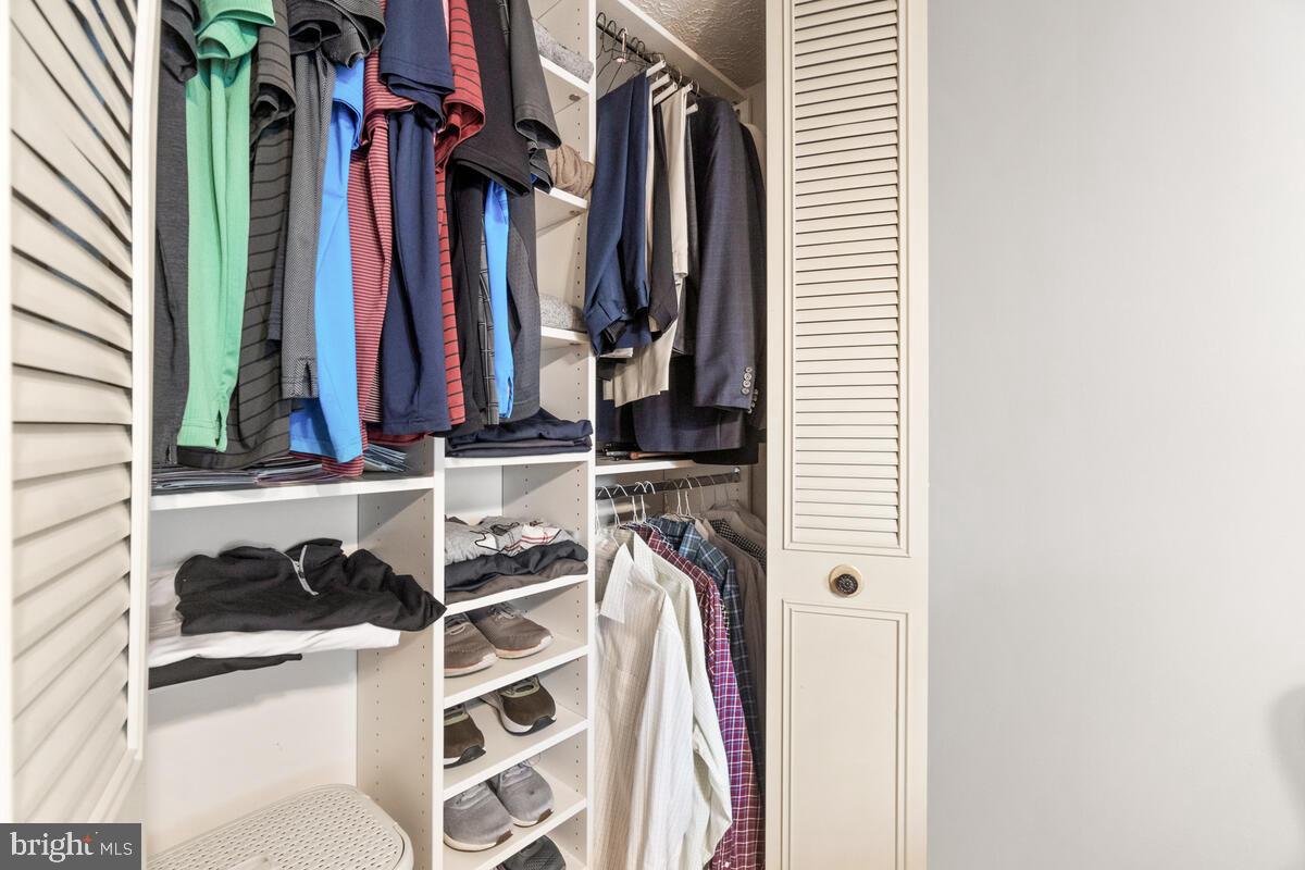 505 Philmont Drive Gaithersburg, MD 20878 - Photo 20 of 43 Closet system
