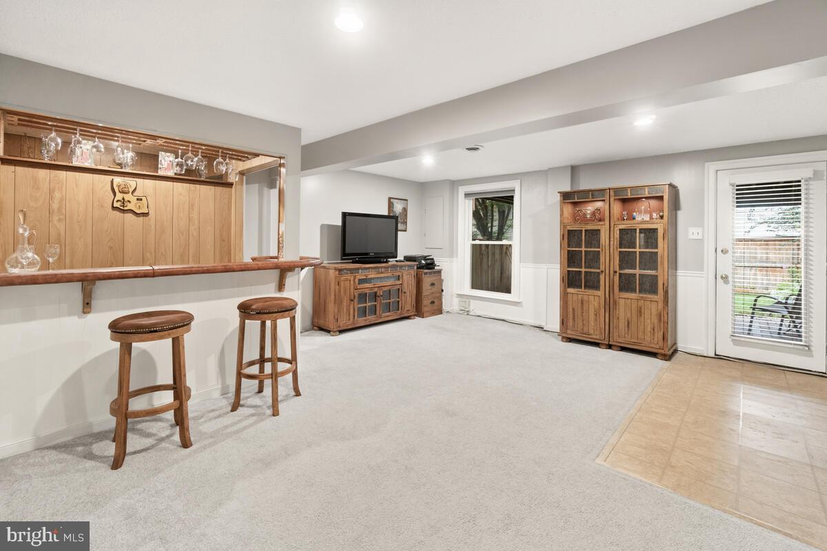 505 Philmont Drive Gaithersburg, MD 20878 - Photo 26 of 43 Walk out lower level.