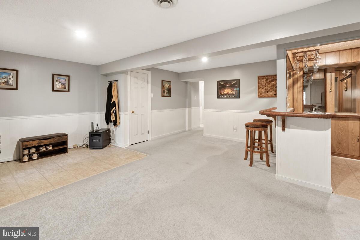 505 Philmont Drive Gaithersburg, MD 20878 - Photo 30 of 43 Offers many uses-note the hooks-drop zone?