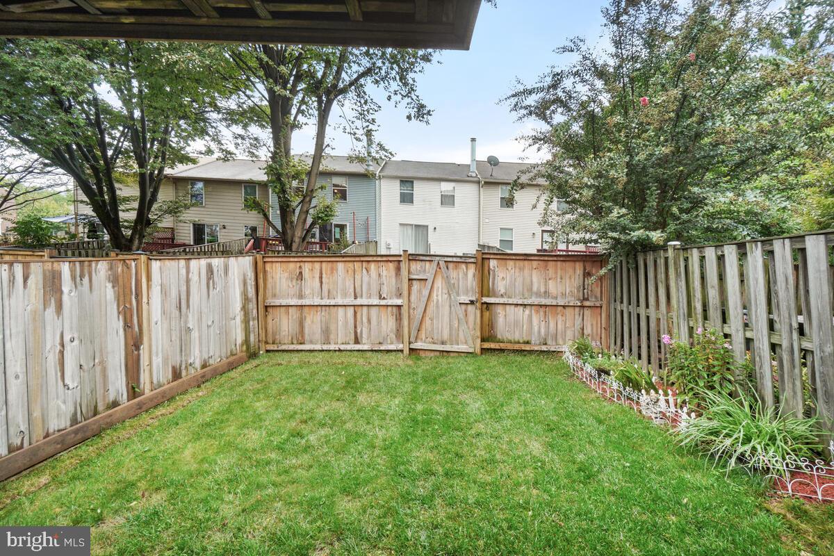 505 Philmont Drive Gaithersburg, MD 20878 - Photo 33 of 43 Large fenced yard.