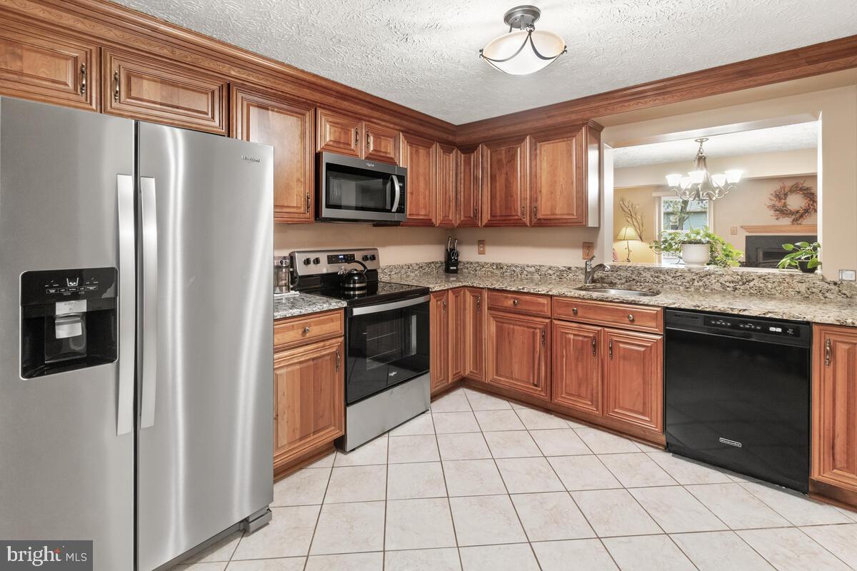 505 Philmont Drive Gaithersburg, MD 20878 - Photo 6 of 43 New appliances,