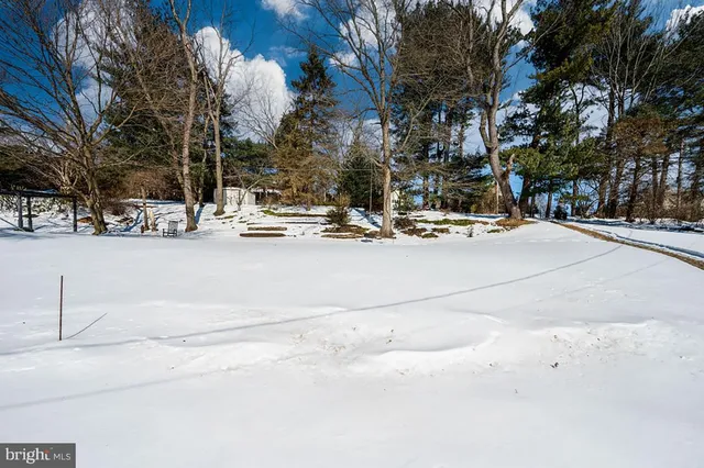 $375,000 | 65 Wyomissing Hills Boulevard, Reading, PA 19609