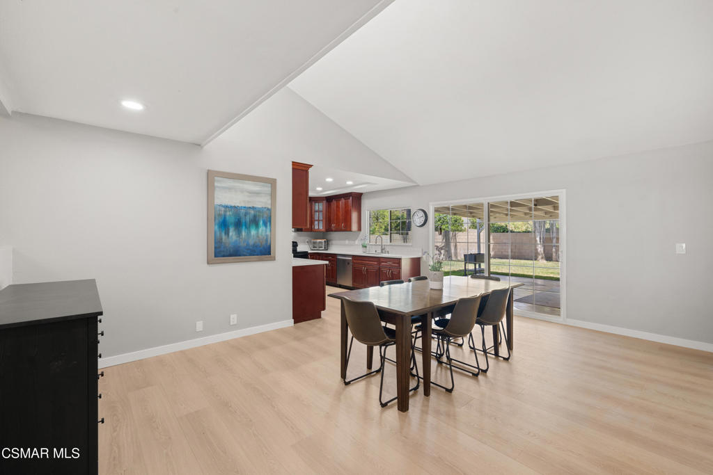 5951 Serena Street Simi Valley, CA 93063 - Photo 9 of 28