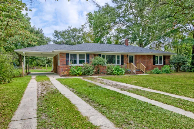 $305,000 | 306 Peachtree Road, Walterboro, SC 29488