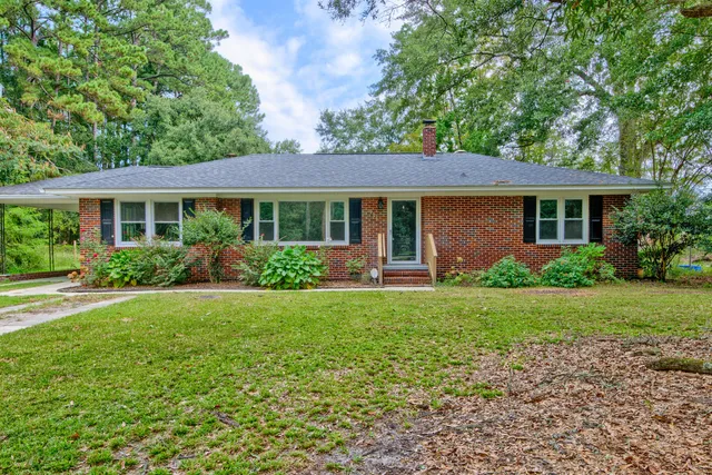 $305,000 | 306 Peachtree Road, Walterboro, SC 29488
