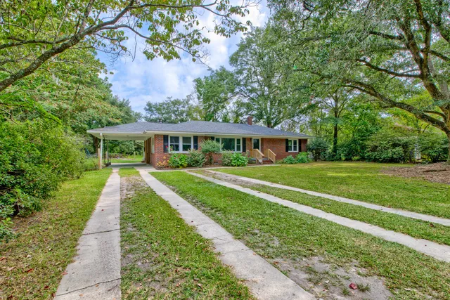 $305,000 | 306 Peachtree Road, Walterboro, SC 29488