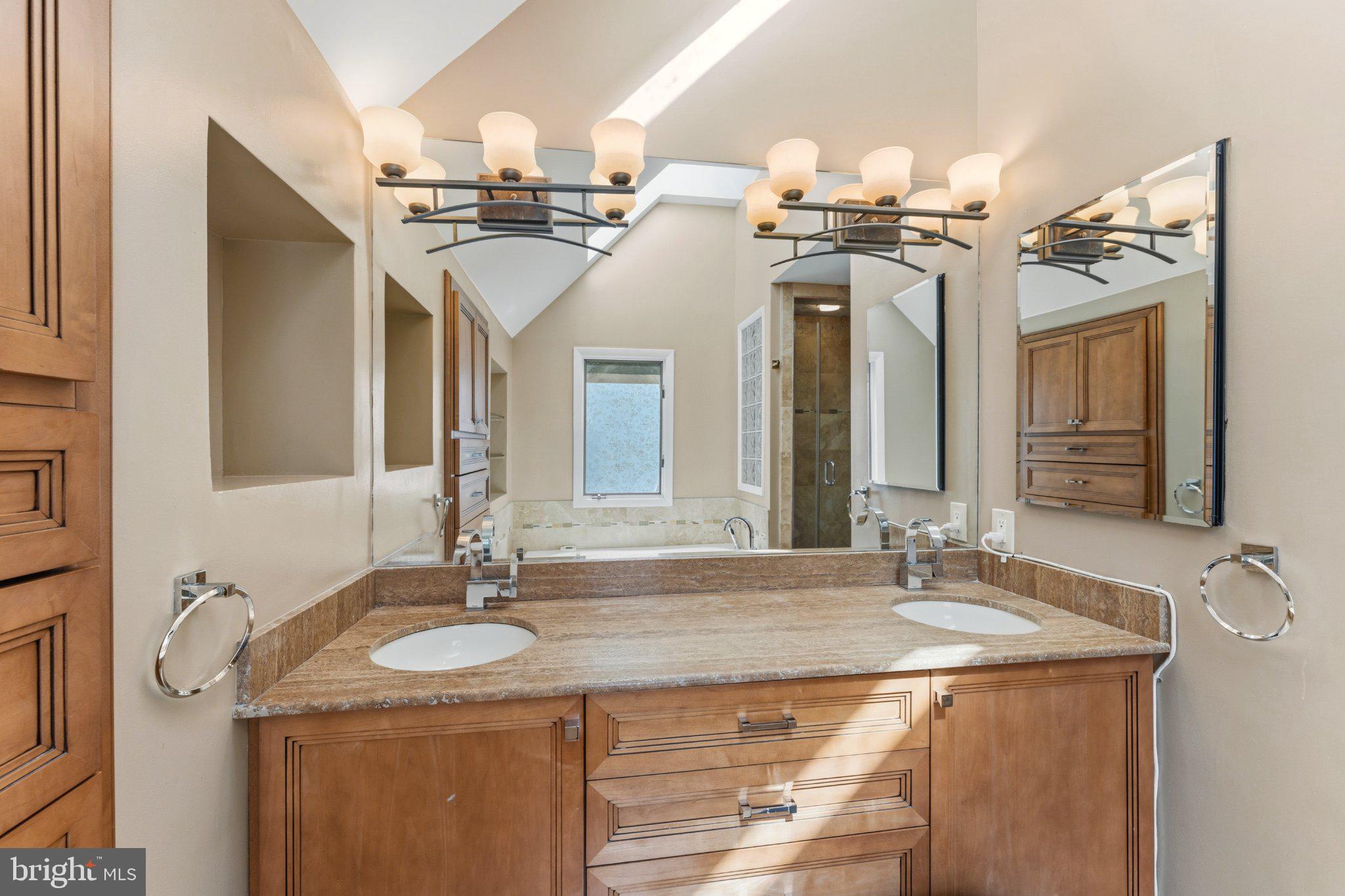 7337 Hooking Road McLean, VA 22101 - Photo 32 of 54 Gallery Image 32