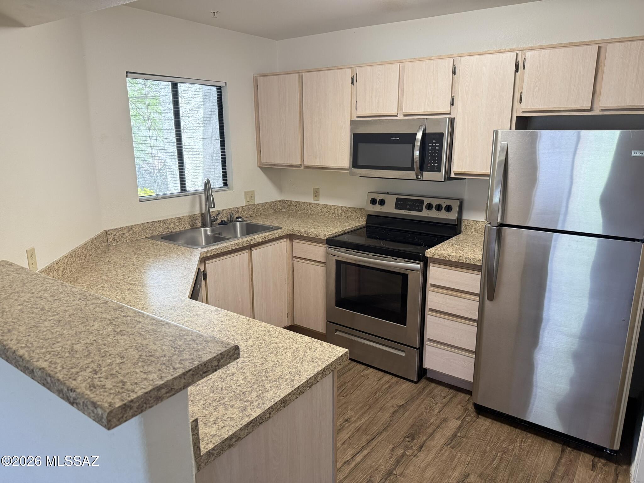 5751 North Kolb Road, Unit 10104 Tucson, AZ 85750 - Photo 7 of 29 IMG_8767