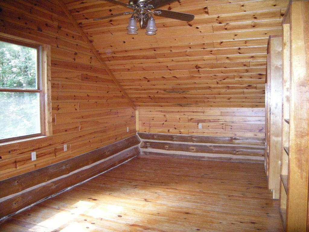 5889 Cedar Valley Road Traverse City, MI 49684 - Photo 12 of 19 1843977-11.JPG