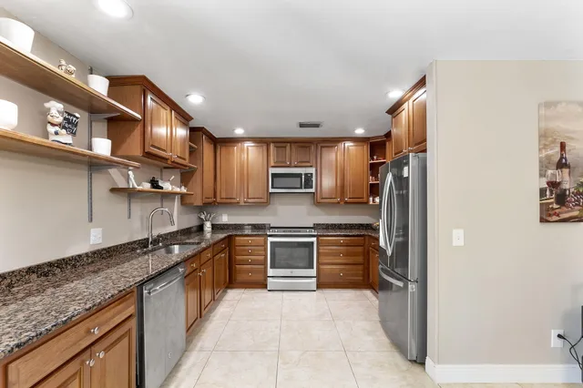 $630,000 | 1289 Anhinga Drive, Wellington, FL 33414