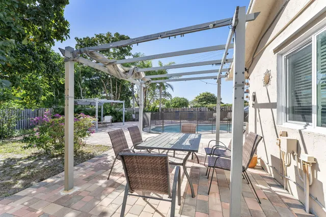 $630,000 | 1289 Anhinga Drive, Wellington, FL 33414