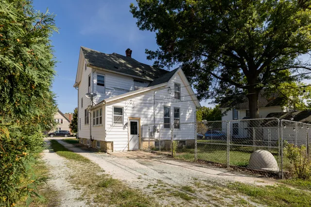 $176,000 | 103 East Washington Street, Kentland, IN 47951