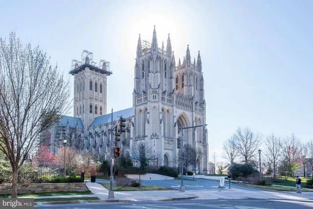 $210,000 | 4000 Cathedral Avenue Northwest, Unit 323B, Washington, DC 20016